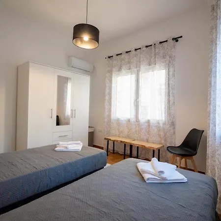 Center 2 Bedrooms 4 Pers Apartment. * Atenas