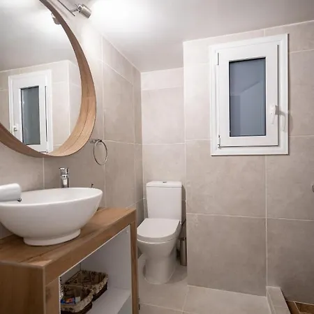 Center 2 Bedrooms 4 Pers Apartment. Apartamento Atenas