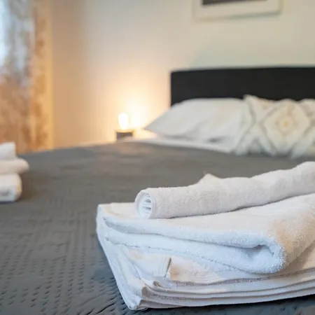 Center 2 Bedrooms 4 Pers Apartment.