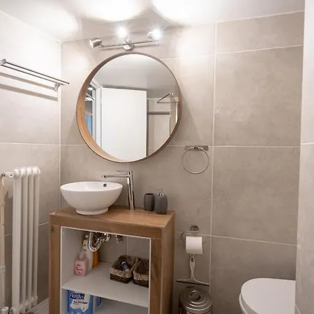 Center 2 Bedrooms 4 Pers Apartment. Apartment