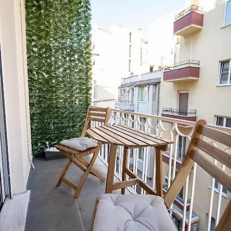 Apartment Center 2 Bedrooms 4 Pers Apartment. *